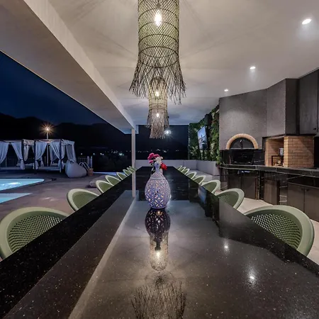 Varimpo Luxury Escape Melidhónion